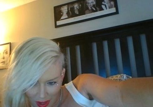 Jenna Jameson la gran actriz porno con su Webcam