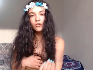 Chica Inocente Baila Desnuda Transmitiendo Online